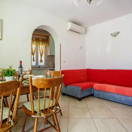 With A Parking Space Nemira, - 15727 Apartament Omiš